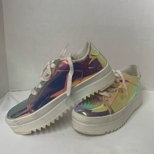 liliana platform sneakers woman’s 7 reflective in really good shape!!